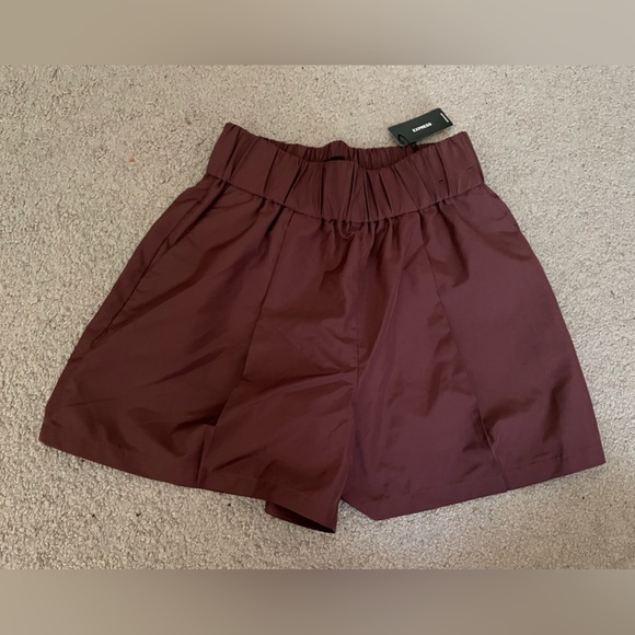 Express brown super high rise shorts size X Small NWT - Picture 1 of 7